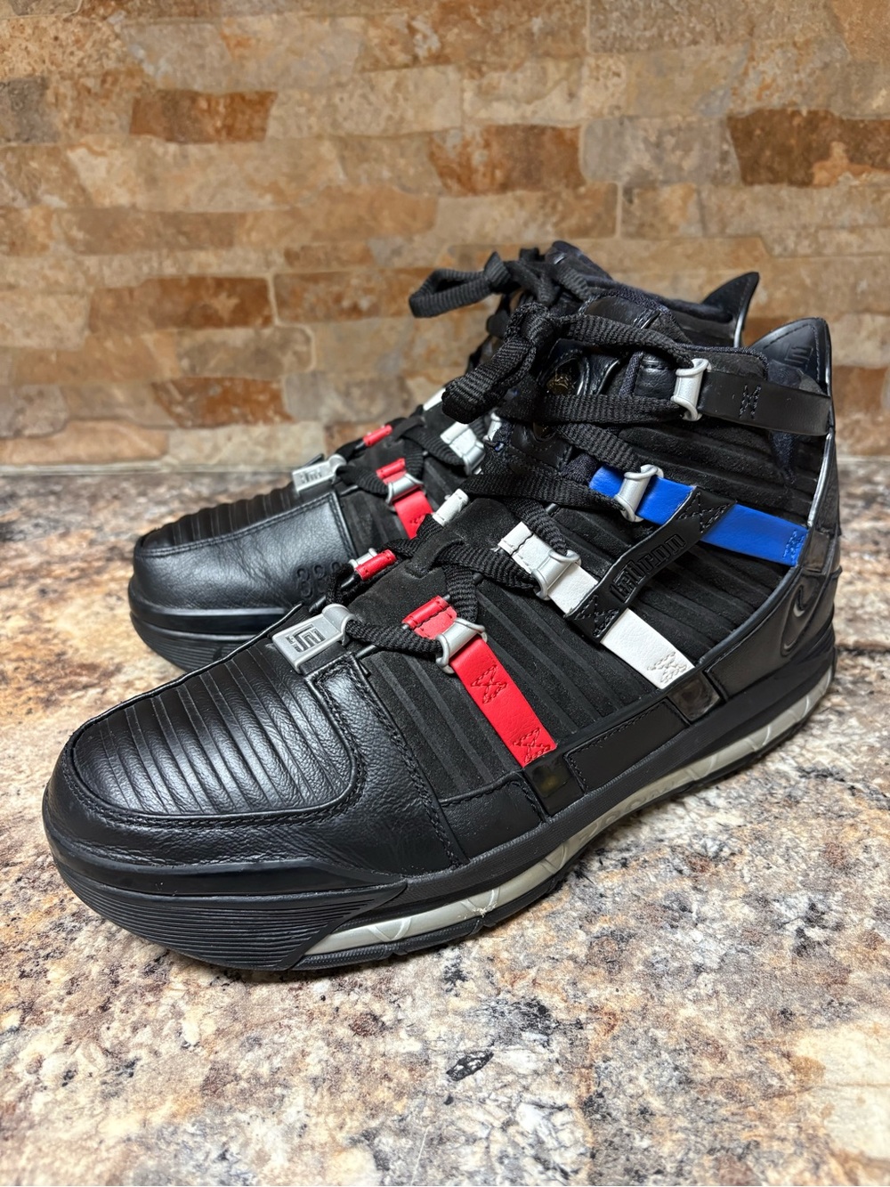 Nike Zoom LeBron 3 QS The Shop Barbershop DO9354-001 Size 10